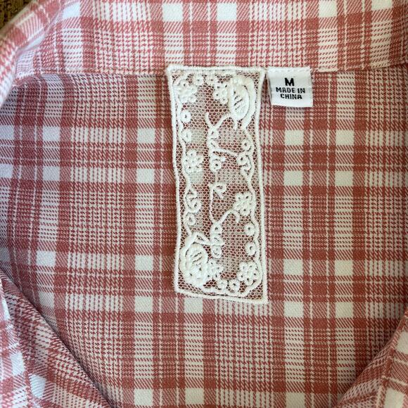 Sadie and Sage Crop Shacket Top Plaid Pockets Buttons Womens Medium M Pink Rose - Picture 8 of 9